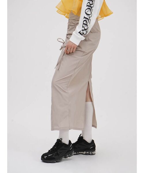 :ETHROF(イーサオブ)の「SHIRRING SKIRT(スカート・レディース・ベージュ/ブラック・MEDIUM)」の18枚目の写真