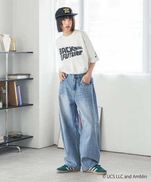 PAGEBOY(ページボーイ)の「【PBLIM×BACK TO THE FUTURE】ロゴTシャツ(Tシャツ/カットソー・レディース・オフホワイト/ブラック/サックスブルー・LARGE/MEDIUM)」の21枚目の写真