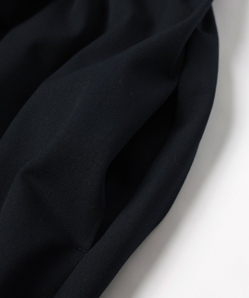 RYU(リュー)の「gabardine shoulder tuck dress(ワンピース・レディース・ダークグレー・FREE)」の6枚目の写真