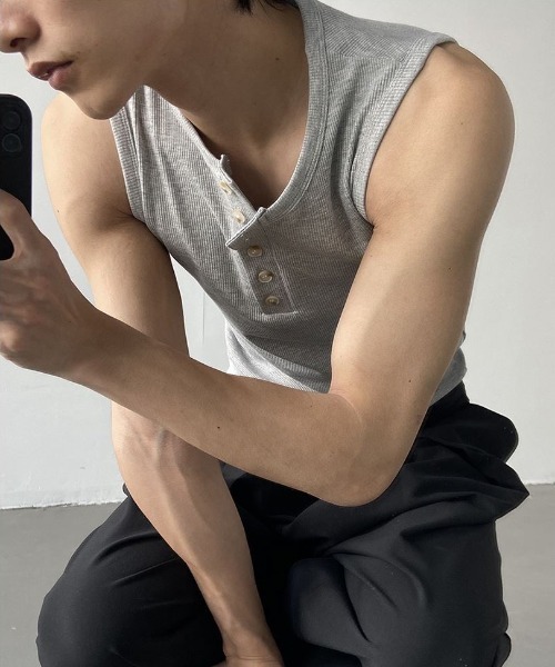 FreeZone(フリーゾーン)の「ボタンベスト(Tシャツ/カットソー・メンズ・ホワイト/ブラック/グレー・F)」の12枚目の写真