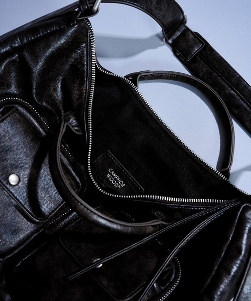camphor wood 25ss レザーショルダーバッグ　ノベルティ付属 faux leather multi pocket shoulder bag / フェイクレザー