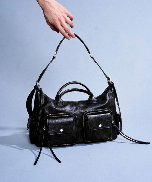 faux leather multi pocket shoulder bag / フェイクレザー
