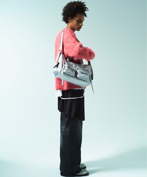 Camphor wood（カンファーウッド）の「faux leather multi pocket shoulder bag / フェイクレザーマルチポケットショルダーバッグ（ショルダーバッグ・メンズ・Black/シルバー・フリー）」の18枚目の写真