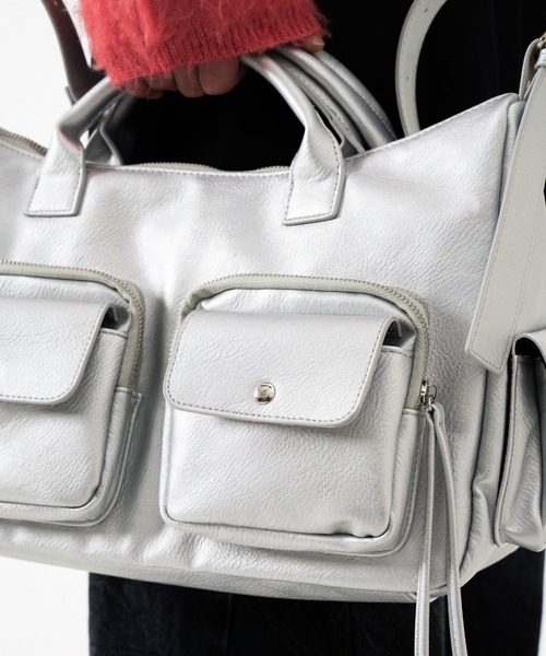 faux leather multi pocket shoulder bag / フェイクレザーマルチ