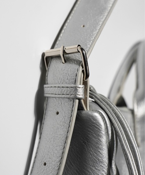 faux leather multi pocket shoulder bag / フェイクレザーマルチ