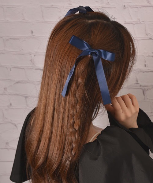 Mayree(メイリー)の「【float】サテン 光沢 リボン シンプル ヘアゴム【2個セット/12色展開】(ヘアゴム・レディース・チョコ/スモークピンク/ベビーピンク/ブラック/グレー/オフホワイト/ホワイト/ワインレッド/ミント/ネイビー/ラベンダー/グレー系・FREE)」の8枚目の写真