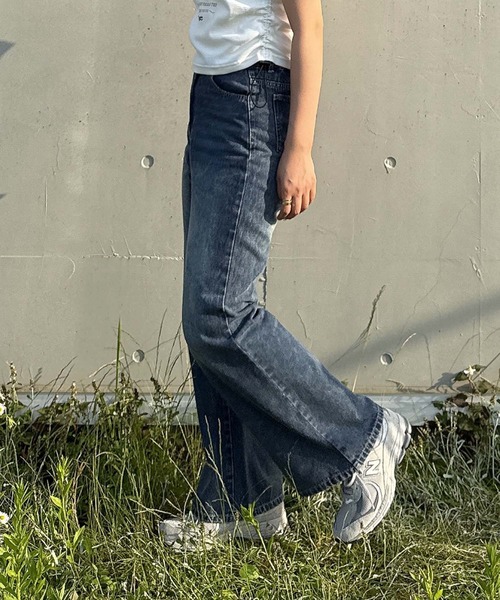 AS KNOW AS plus（アズノゥアズプラス）の「●スラリ見え フレアデニムパンツ（デニムパンツ・レディース・サックスブルー系/ブラック系/ブルー系・FREE）」の6枚目の写真