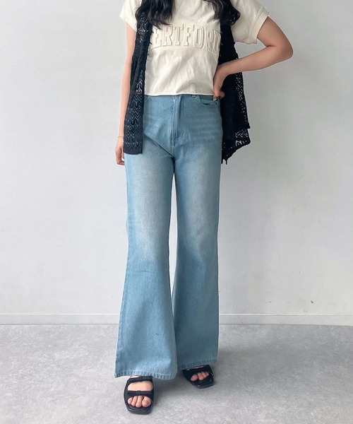 AS KNOW AS plus（アズノゥアズプラス）の「●スラリ見え フレアデニムパンツ（デニムパンツ・レディース・サックスブルー系/ブラック系/ブルー系・FREE）」の19枚目の写真