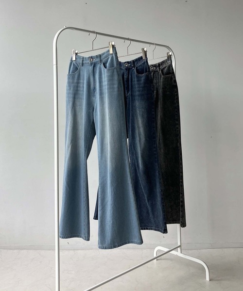 AS KNOW AS plus（アズノゥアズプラス）の「●スラリ見え フレアデニムパンツ（デニムパンツ・レディース・サックスブルー系/ブラック系/ブルー系・FREE）」の22枚目の写真