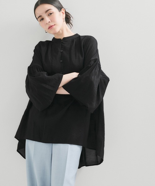 le cercle ADAM ET ROPE'(ルセルクルアダムエロペ)の「シアータックボリュームブラウス(シャツ/ブラウス・レディース・グリーン系その他/ブラック/ホワイト・FREE)」の13枚目の写真