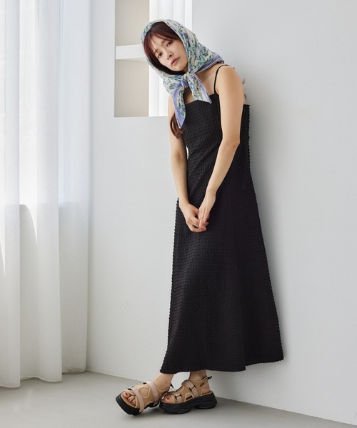 mysty woman(ミスティウーマン)の「【WEB限定】アソート柄キャミワンピース 575602(ワンピース・レディース・オフホワイト/ブラック系その他/ブラック/ブラック系その他2/ブラウン・FREE)」の15枚目の写真