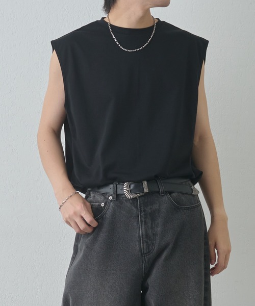 COLONY 2139(コロニートゥーワンスリーナイン)の「スマート変形ノースリーブT(Tシャツ/カットソー・メンズ・ブラック/ホワイト・MEDIUM/LARGE)」の7枚目の写真