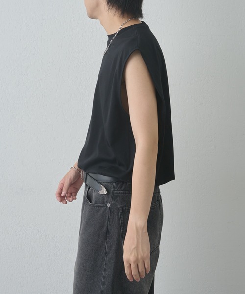 COLONY 2139(コロニートゥーワンスリーナイン)の「スマート変形ノースリーブT(Tシャツ/カットソー・メンズ・ブラック/ホワイト・MEDIUM/LARGE)」の8枚目の写真