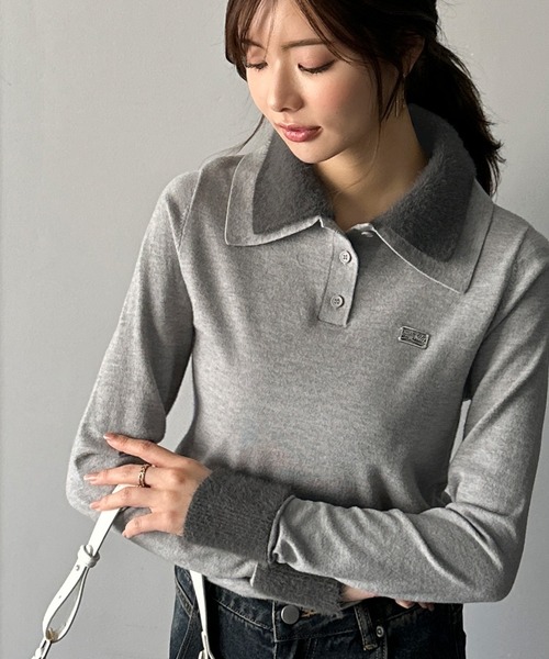 mily bilet(ミウィビレット)の「【mily bilet】上品とカジュアルを叶える、大人コーデが即完成。ファー使いダブル襟ロゴプレートニットポロ(長袖)(ポロシャツ・レディース・ネイビー/モカ/ブラック/グレー・SMALL/MEDIUM/LARGE/X-LARGE)」の14枚目の写真