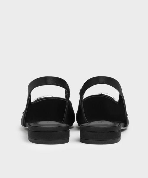CHARLES & KEITH(チャールズ & キース)の「サテン クリスタルバックルスリングバックフラット(パンプス・レディース・スモークピンク/ブラック系その他2・22.5cm/23cm/23.5cm/24.5cm/25cm/25.5cm)」の4枚目の写真