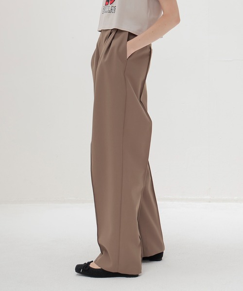 DRESSLAVE(ドレスレイブ)の「suiting 2tuck trousers(スーチングツータックトラウザーズ)(スラックス・レディース・ブラウン/ネイビー・38/36)」の3枚目の写真
