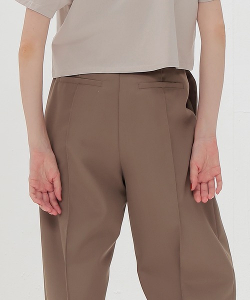 DRESSLAVE(ドレスレイブ)の「suiting 2tuck trousers(スーチングツータックトラウザーズ)(スラックス・レディース・ブラウン/ネイビー・38/36)」の7枚目の写真