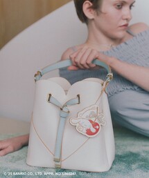 VIS（ビス）の「【シナモロール】VIS別注ハートカットバッグ(ミディアム)（ショルダーバッグ）」