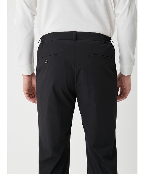 AOURE(アウール)の「CREPE WEAVE SETUP PANTS(スラックス・メンズ・ライトベージュ/ブラック・MEDIUM/LARGE/X-LARGE)」の15枚目の写真