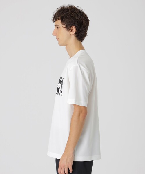 BLACK LABEL CRESTBRIDGE(ブラックレーベル・クレストブリッジ)の「【一部店舗限定】ジオメトリックロゴグラフィックTシャツ(Tシャツ/カットソー・メンズ・ブラック/オフホワイト/ピンク系その他2・XL/M/L)」の5枚目の写真