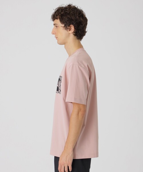 BLACK LABEL CRESTBRIDGE(ブラックレーベル・クレストブリッジ)の「【一部店舗限定】ジオメトリックロゴグラフィックTシャツ(Tシャツ/カットソー・メンズ・ブラック/オフホワイト/ピンク系その他2・XL/M/L)」の13枚目の写真