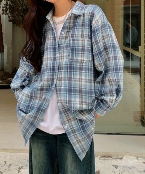 LADY LIKE（レディライク）の「ゆったりチェックネルシャツ（シャツ/ブラウス・レディース・ベージュ/ピンク/ブルー/ネイビー/ブラック・M）」の4枚目の写真