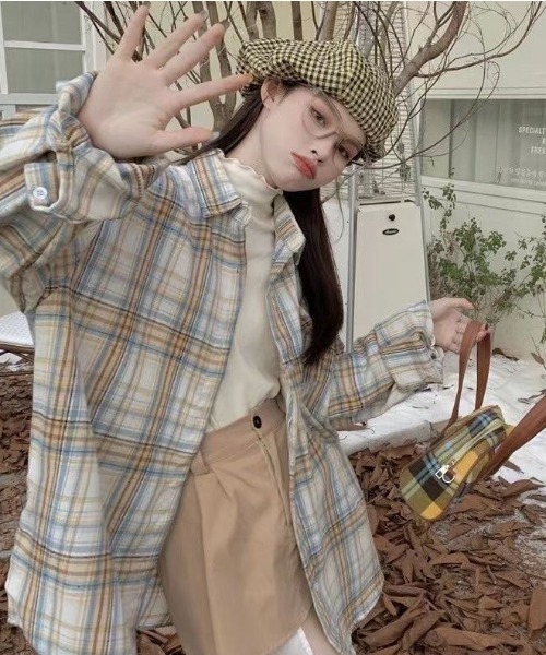 LADY LIKE（レディライク）の「ゆったりチェックネルシャツ（シャツ/ブラウス・レディース・ベージュ/ピンク/ブルー/ネイビー/ブラック・M）」の13枚目の写真