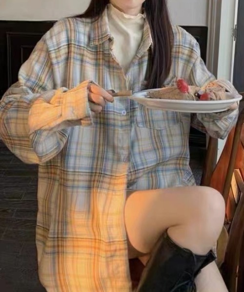 LADY LIKE（レディライク）の「ゆったりチェックネルシャツ（シャツ/ブラウス・レディース・ベージュ/ピンク/ブルー/ネイビー/ブラック・M）」の12枚目の写真