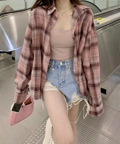 LADY LIKE（レディライク）の「ゆったりチェックネルシャツ（シャツ/ブラウス・レディース・ベージュ/ピンク/ブルー/ネイビー/ブラック・M）」の16枚目の写真