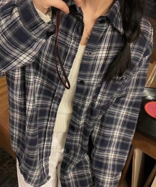 LADY LIKE（レディライク）の「ゆったりチェックネルシャツ（シャツ/ブラウス・レディース・ベージュ/ピンク/ブルー/ネイビー/ブラック・M）」の17枚目の写真