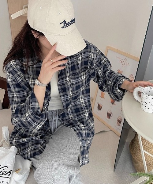 LADY LIKE（レディライク）の「ゆったりチェックネルシャツ（シャツ/ブラウス・レディース・ベージュ/ピンク/ブルー/ネイビー/ブラック・M）」の18枚目の写真