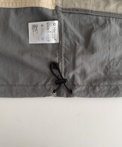CANAL JEAN(キャナルジーン)の「Marmot Guild Jacket(ナイロンジャケット・レディース・ベージュ系その他・MEDIUM/X-LARGE)」の11枚目の写真