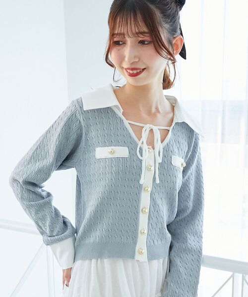 MAJESTIC LEGON（マジェスティックレゴン）の「デコルテオープンバイカラー襟ニット（ニット/セーター・レディース・ライトグレー/ブラック/ピンクベージュ/アイボリー/ボルドー・MEDIUM）」の4枚目の写真