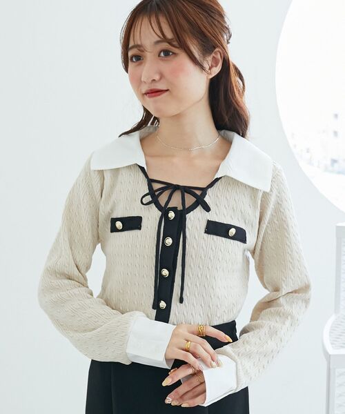 MAJESTIC LEGON（マジェスティックレゴン）の「デコルテオープンバイカラー襟ニット（ニット/セーター・レディース・ライトグレー/ブラック/ピンクベージュ/アイボリー/ボルドー・MEDIUM）」の11枚目の写真