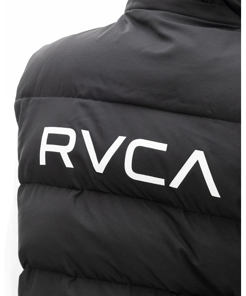 RVCA(ルーカ)の「【RVCA/ルーカ】24AW RVCA PUFFER VEST/ルーカドローコード付きエコダウンベスト(ダウンベスト・メンズ・ダークカーキ/ホワイト/ブラック・MEDIUM/SMALL)」の7枚目の写真