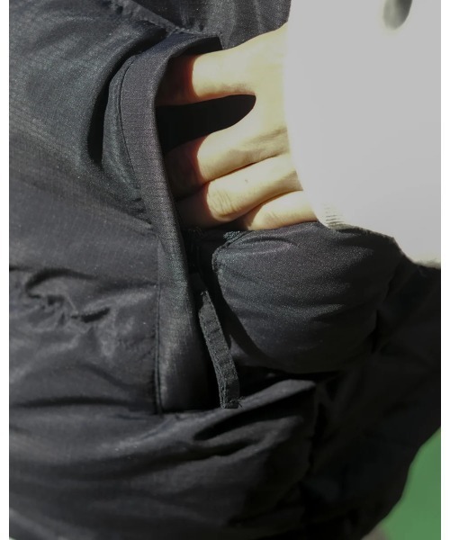 RVCA(ルーカ)の「【RVCA/ルーカ】24AW RVCA PUFFER VEST/ルーカドローコード付きエコダウンベスト(ダウンベスト・メンズ・ダークカーキ/ホワイト/ブラック・MEDIUM/SMALL)」の17枚目の写真
