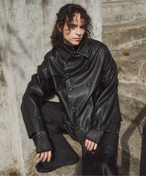 CASPER JOHN（キャスパージョン）の「Back pleats PU short trench coat/バックプリーツPUショートトレンチコート（トレンチコート・メンズ・ブラック/ブラック系・LARGE/MEDIUM/SMALL/X-SMALL）」の11枚目の写真