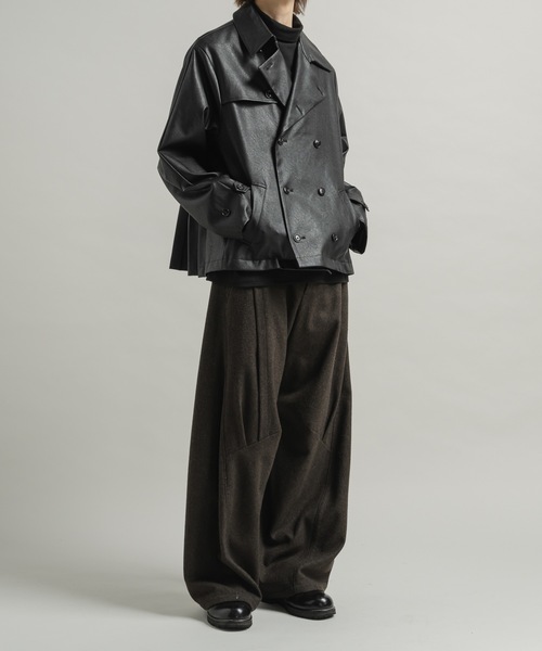 Back pleats PU short trench coat/バックプリーツPUショートトレンチ