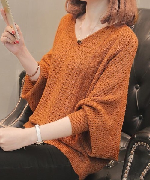 cammie(キャミー)の「Vネック柄編みボリュームスリーブニット(ニット/セーター・レディース・ピンク/キャメル/オフホワイト・F)」の2枚目の写真