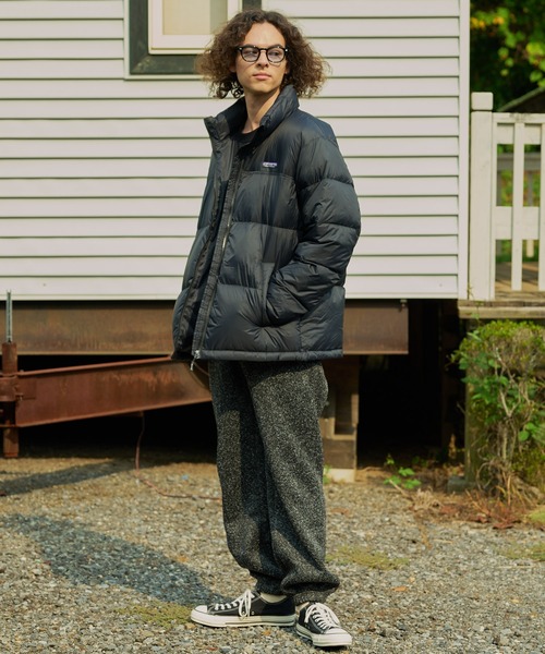 ragged mountain（ラギットマウンテン）の「【RAGGED MOUNTAIN/ラギットマウンテン】【軽量なのにしっかり保温】スタンドカラー ダウンジャケット ナイロン 袖口面ファスナー 裾ゴムスピンドル・ストッパー アウトドア タウンユース ユニセックス（ダウンジャケット/コート・メンズ・ブラック/チャコールグレー/ターコイズブルー・MEDIUM/LARGE/X-LARGE）」の22枚目の写真