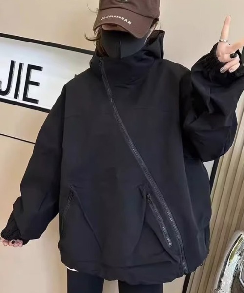 SallyLunn(サリーラン)の「斜めジップマウンテンパーカー(マウンテンパーカー・レディース・ブラック/アイボリー・LARGE/MEDIUM)」の4枚目の写真