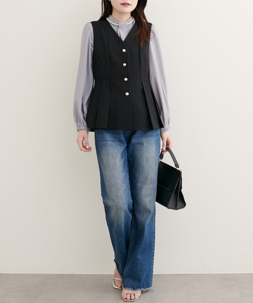 natural couture（ナチュラルクチュール）の「【WEB限定】金釦ペプラムベスト（ベスト・レディース・ブラウン/ベージュ/ブラック/オフホワイト・FREE）」の20枚目の写真