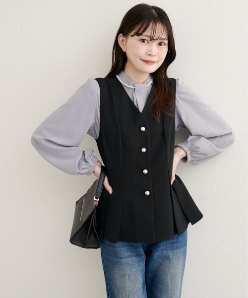 natural couture（ナチュラルクチュール）の「【WEB限定】金釦ペプラムベスト（ベスト・レディース・ブラウン/ベージュ/ブラック/オフホワイト・FREE）」の16枚目の写真