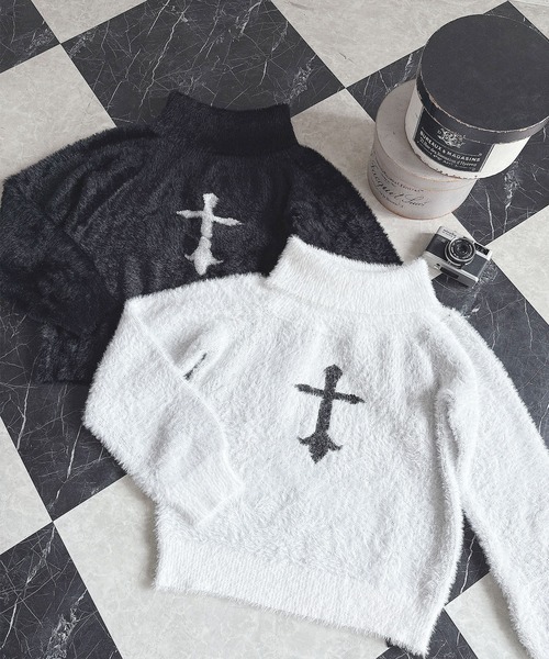 MA*RS（アメーバーマーズ）の「ジップ付きクロスハイネックニット