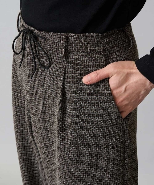 a.v.v(アーヴェヴェ)の「【イージーケア/シワになりにくい】ツイードストレッチワンタックワイドイージースラックス【洗濯機で洗える】(その他パンツ・メンズ・ブラウン・48/50/46)」の11枚目の写真