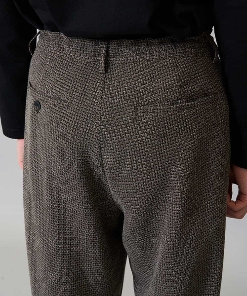 a.v.v(アーヴェヴェ)の「【イージーケア/シワになりにくい】ツイードストレッチワンタックワイドイージースラックス【洗濯機で洗える】(その他パンツ・メンズ・ブラウン・48/50/46)」の6枚目の写真