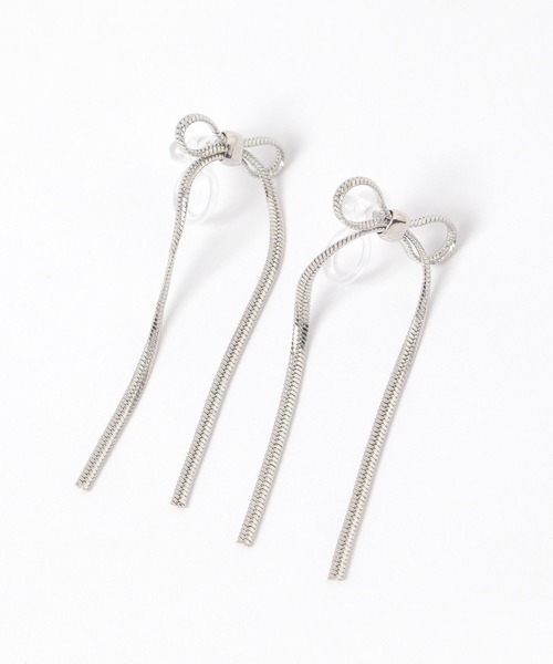 LAKOLE(ラコレ)の「ロングドループリボンノンホールピアス / 592891(イヤリング・レディース・その他1/その他2・FREE)」の1枚目の写真