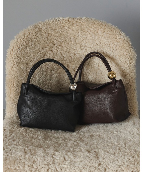 anuke（アンヌーク）の「Volume Ball Bag（ハンドバッグ・レディース・ブラック/ブラウン・FREE）」の4枚目の写真