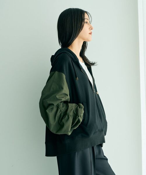 MA-1風ZIPフーディ