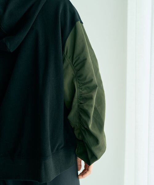 MA-1風ZIPフーディ